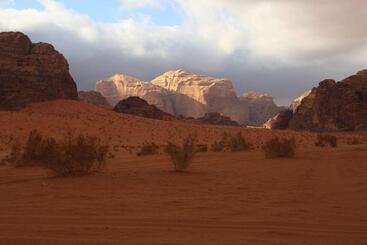 تختخواب و صبحانه Sky Light Wadi Rum