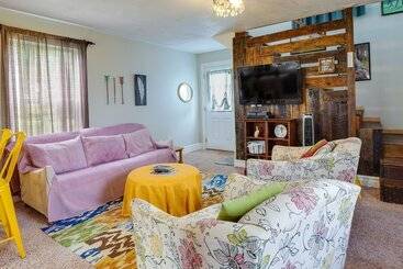 Landhus Charming Smoot Cabin On Working Farm!