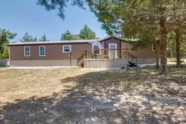 Mökkimajoitus Secluded Rural Home In Normangee!