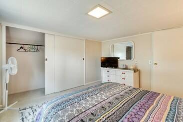 קוטג'' Walworth Home W/ Hot Tub   Near Golf Courses!