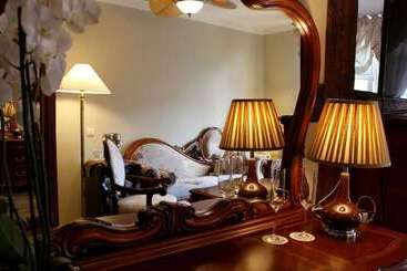 فندق Grambauers Kalit