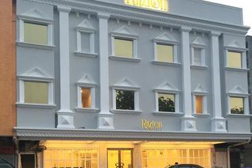 בית מלון כפרי Ritzton