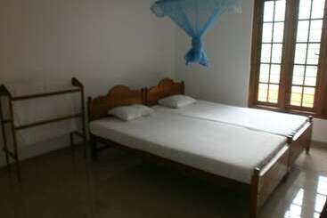 בית מלון כפרי Suwanila Rest