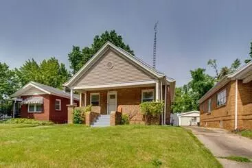 Landhus Charming Springfield Home: 2 Mi To Downtown
