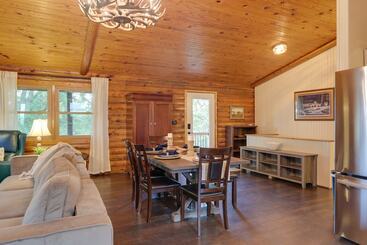 بيت ريفى Cozy Brookville Home W/ Fire Pit & Deck!