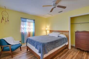 بيت ريفى Hawthorne Retreat W/ Casita + Lake Winnott Access!