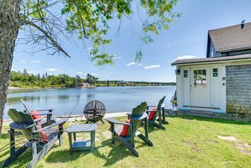 Historic Winter Harbor Cottage W/ Waterfront Views