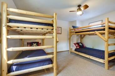 بيت ريفى Lakefront Phelps Cabin W/ Boat Dock & Water Toys!