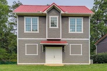 Hus på landet Lakefront Sharps Chapel Retreat W/ Boat Dock!