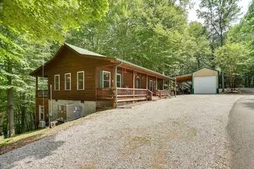 コテージ Pet Friendly Byrdstown Cabin W/ Fire Pit & Porch!