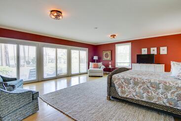 קוטג'' Waterfront Cambridge Gem W/ Hot Tub, Pool & Dock!