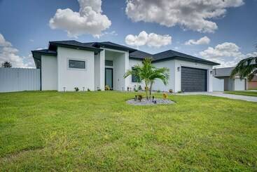 Dom wiejski Furnished Lanai & Private Pool: Cape Coral Home