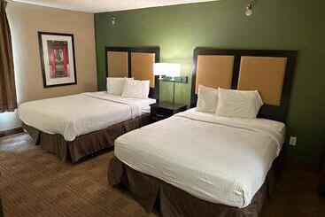 فندق Hometowne Studios By Red Roof Southfield