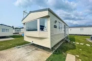 6 Berth Holiday Home At Seawick Holiday Park