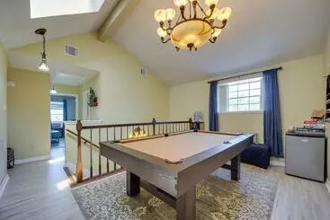 Cottage Pet Friendly New Braunfels Home W/ Game Room!