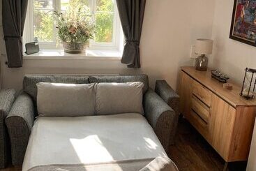 Charming And Modern 3 Bed Cottage In Wansford