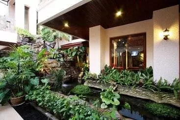 Hotel Reuan Thai Villa