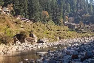 Aamiaismajoitus (B&B) Barot , Waterfall Camps And Domes, Himachal Pradesh