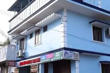 Hotelli Dolphin Beach Guest House