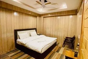 Hotel 5star & Restaurant Skardu
