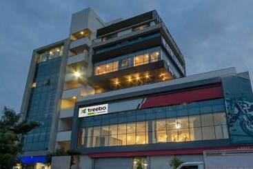 ホテル Treebo Trend The Square