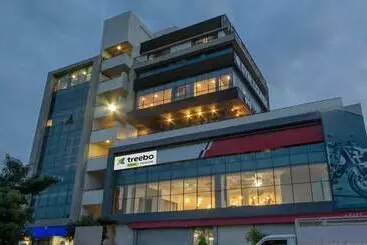 Hotelli Treebo Trend The Square