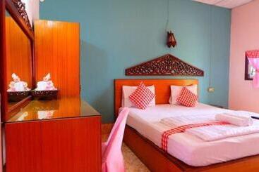 Hotel โรงแรม พี รีสอร์ท