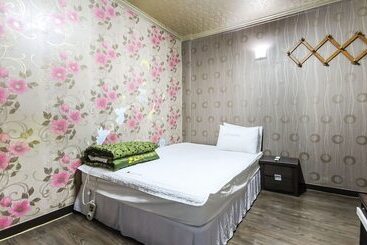 Motel Yeosu Alps