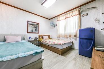Seosan Emperor Motel