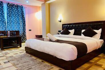 Hotell Ronak By Sardar Ji And Group