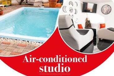 پانسیون Studio B