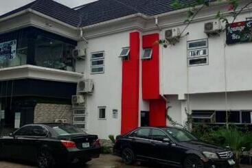 Tectonic Hotel And Suite