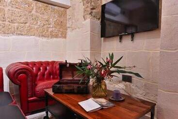 Pensión Il Luzzu   More Room For You!