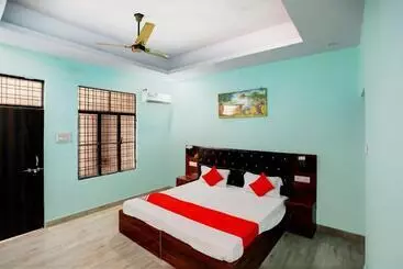 Oyo Flagship Hotel Royal Suv Galaxy