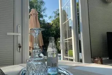 ペンション Studio With A Hot Tub And Garden