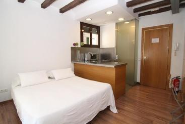 Bcn2stay Apartments