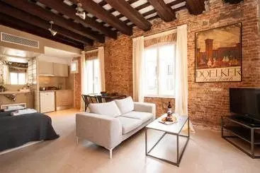 آپارتمان‌های توریست‌ها Decô Apartments Barcelona Born St