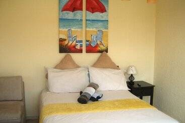 Отель Gold Reef Place