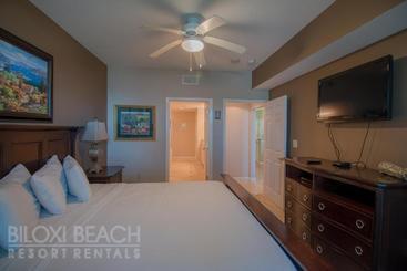 هتل Legacy Towers