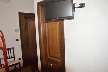 酒店 Villa Tre Colli Agri B&b