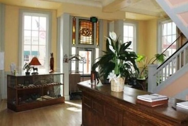 Windsor Hotel & Restaurant