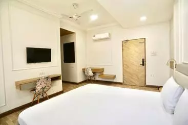 Hotel Wish Leisure, Noida, Sector 104