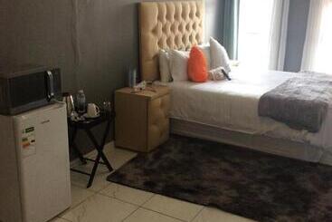 بنسيون De Capital Guest House