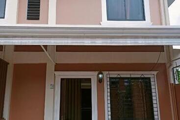 پانسیون Raymundo Residence