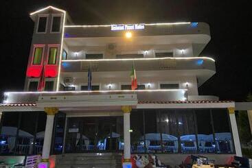 Hotel Restorant Pizzeri Matteo