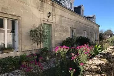 تختخواب و صبحانه La Maison