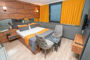 Hotelli F&b Sui̇te