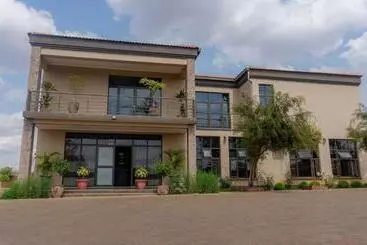 هتل Legacy Suites