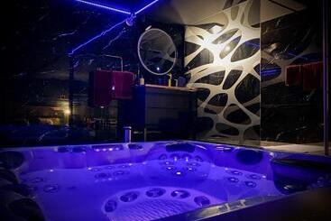 ホテル Loveroom Avec Jacuzzi 01