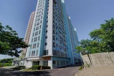 Hotel Oyo Life 92889 Apartement Grand Sentraland Karawang By A.t Room